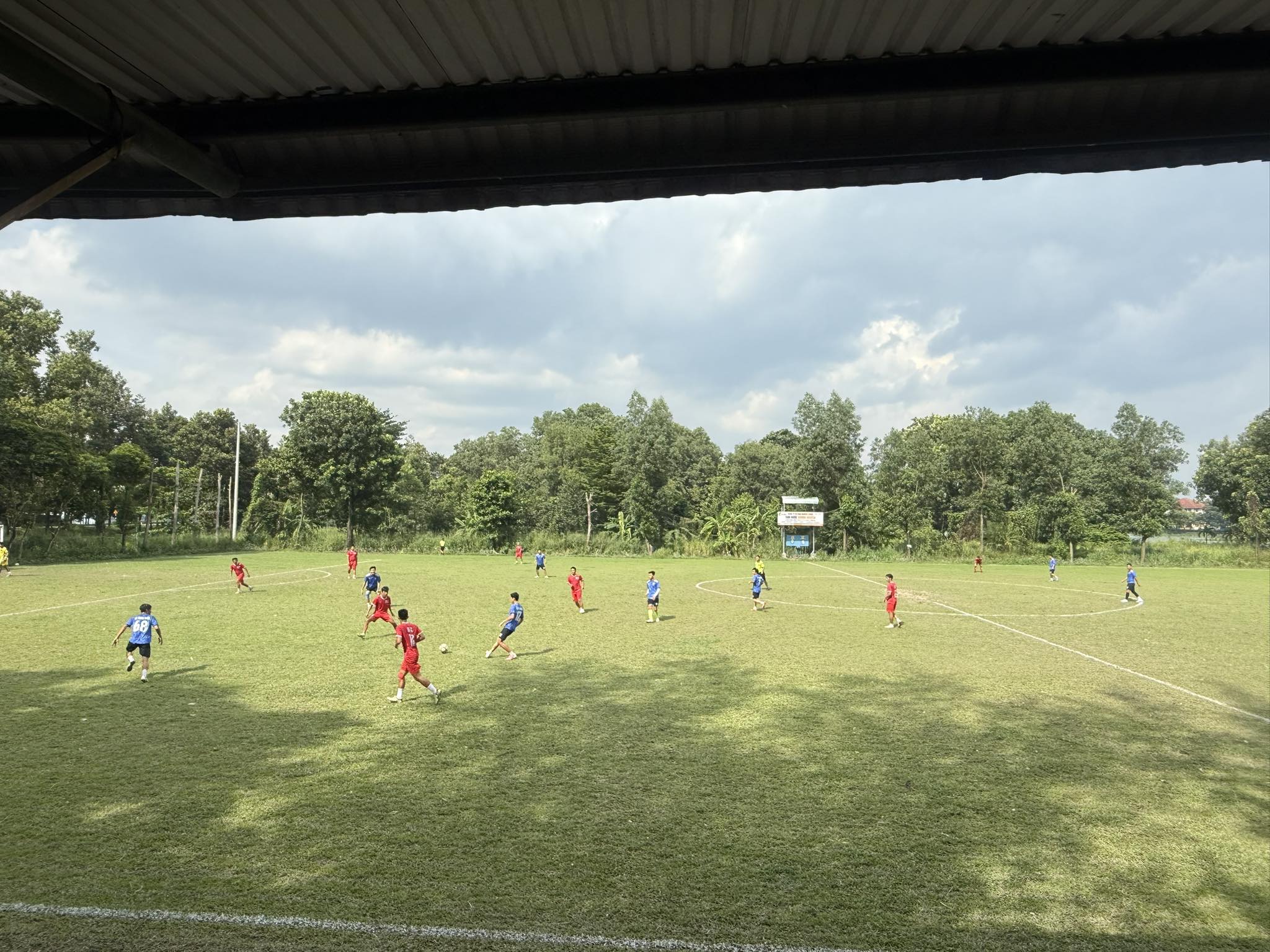 Hình ảnh cầu
                                            thủ thi đấu 1